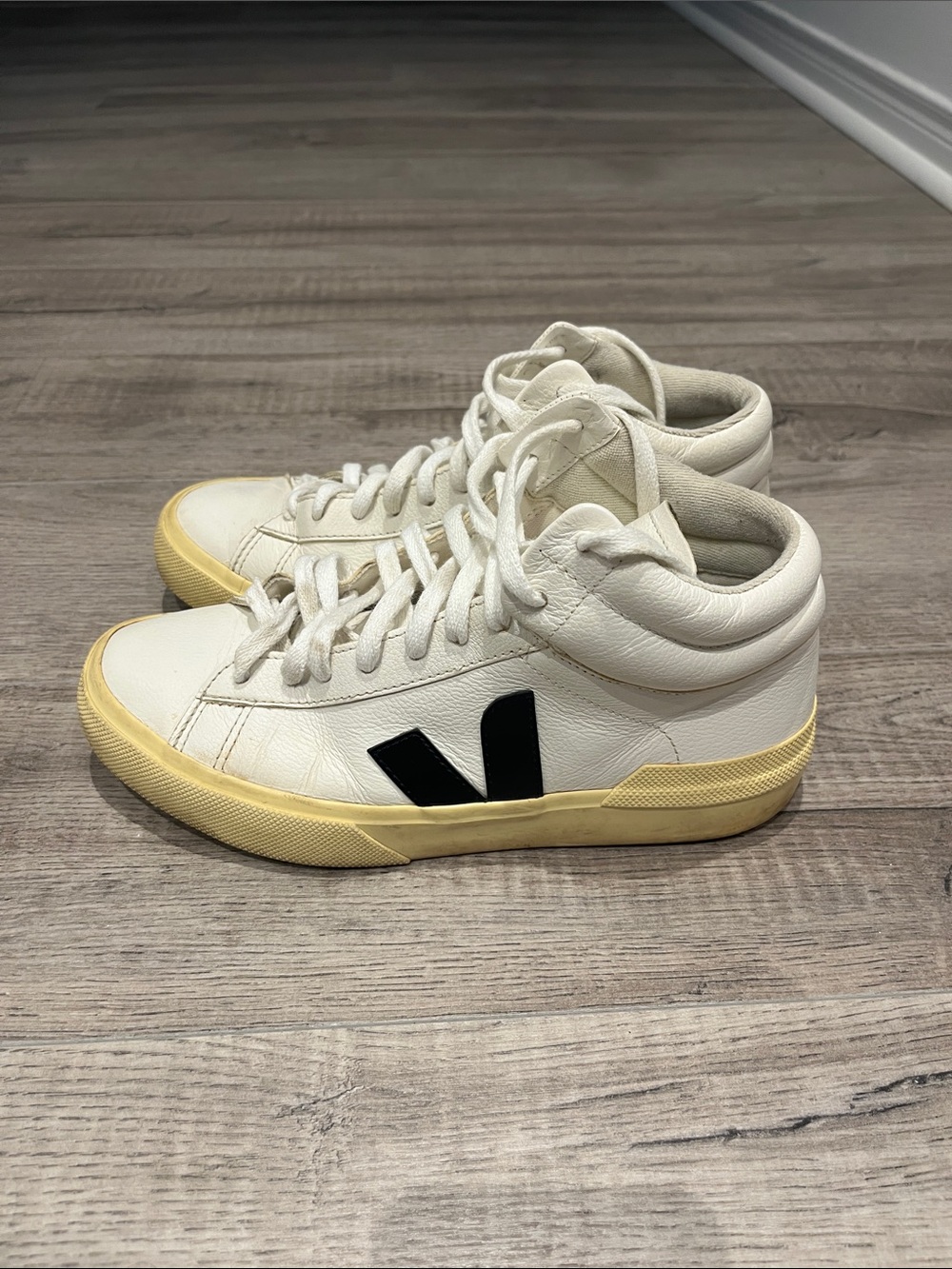 Veja Mid-Top Sneakers in White with Black V